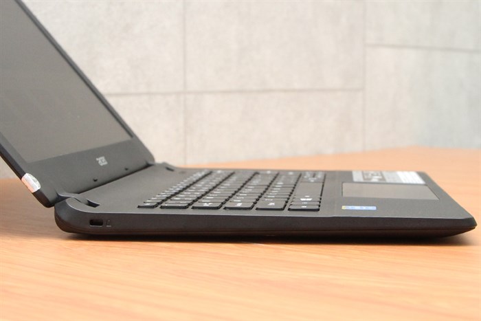 Laptop Acer ES1 311 N2840/2GB/500GB/Win8.1 Màu Đen