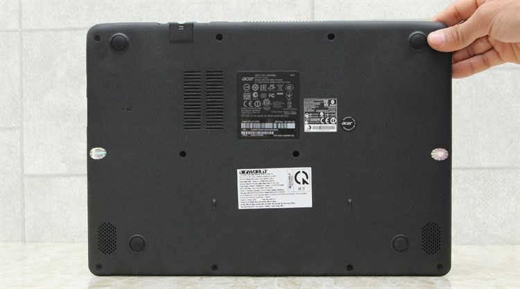 Laptop Acer ES1 311 N2840/2GB/500GB/Win8.1