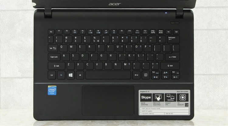Laptop Acer ES1 311 N2840/2GB/500GB/Win8.1