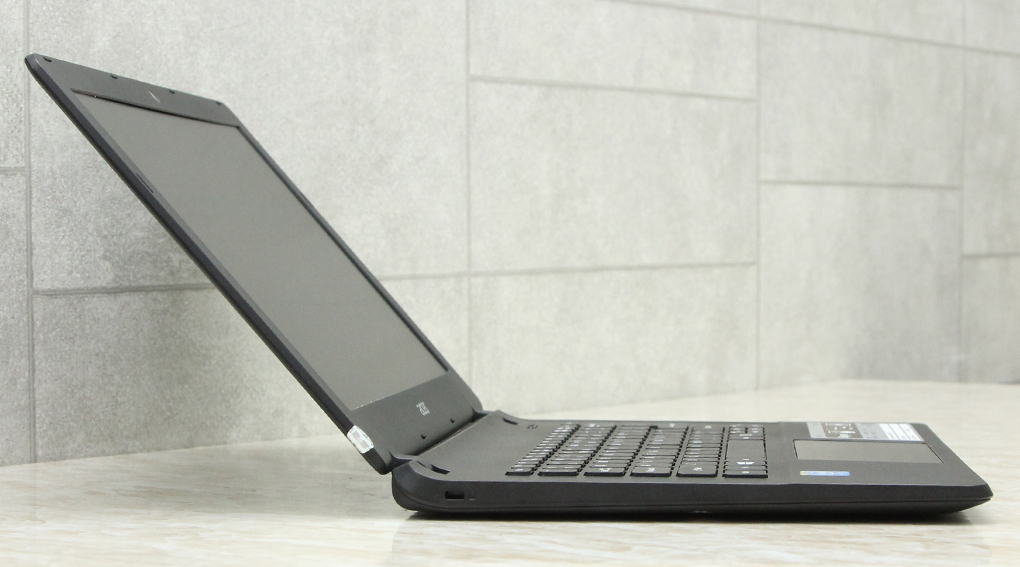 Laptop Acer ES1 311 N2840/2GB/500GB/Win8.1 Màu Đen