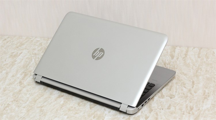 Laptop HP Pavilion 15 ab535TX i5 6200U/4GB/500GB/2GB 940M/Win10