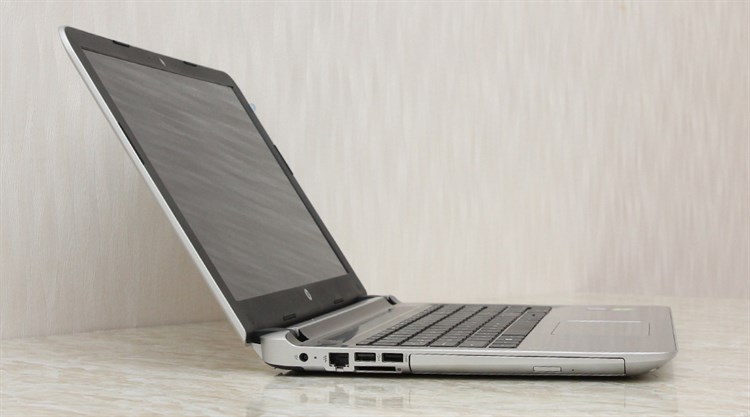 Laptop HP Pavilion 15 ab535TX i5 6200U/4GB/500GB/2GB 940M/Win10