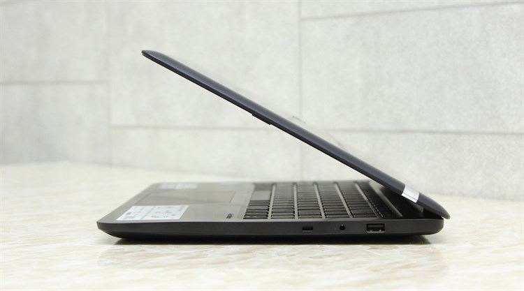 Laptop Asus E402SA N3050/2GB/500GB/Win10