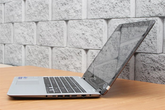 Laptop Asus TP501UA i5 6200U/4GB/500GB/Win10 Màu Bạc