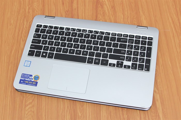 Laptop Asus TP501UA i5 6200U/4GB/500GB/Win10 Màu Bạc