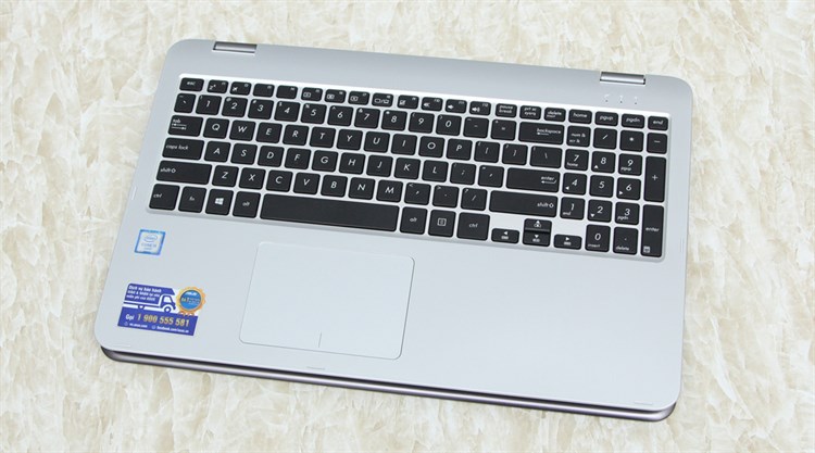 Laptop Asus TP501UA i5 6200U/4GB/500GB/Win10