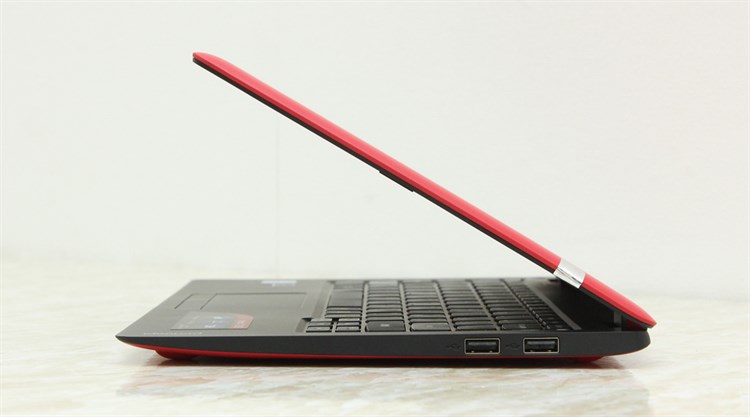 Laptop Lenovo IdeaPad 100S 11IBY Z3735/2GB/32GB/Win10 Màu Đỏ