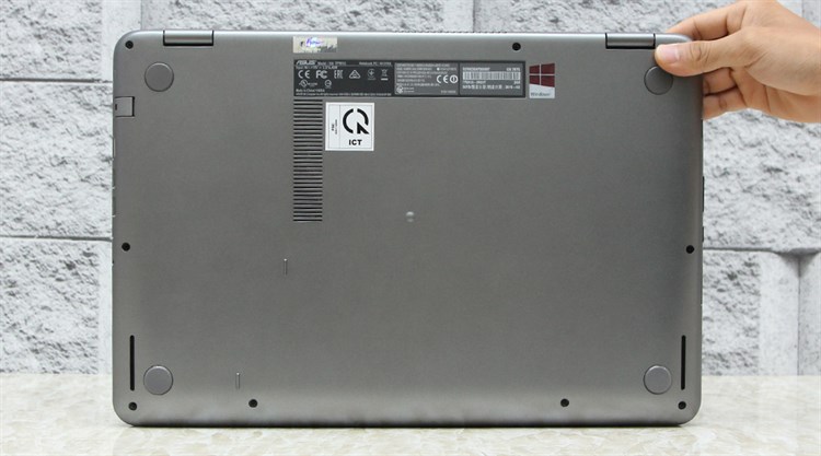 Laptop Asus TP501UB i5 6200U/4GB/500GB/2GB 940M/Win10