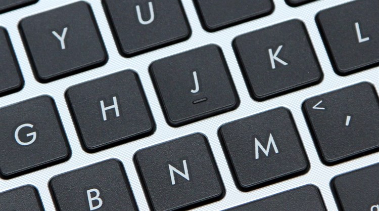 Laptop Asus TP501UB i5 6200U/4GB/500GB/2GB 940M/Win10