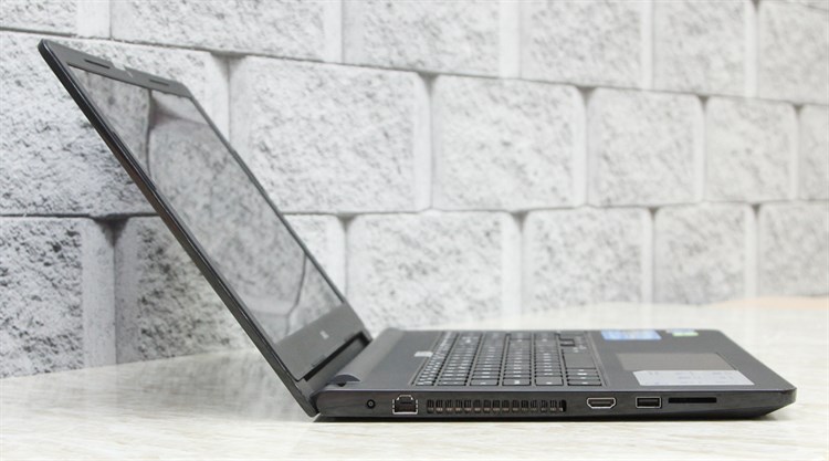 Laptop Dell Inspiron 3558 i5 5200U/4GB/500GB/2GB 820M/Win10