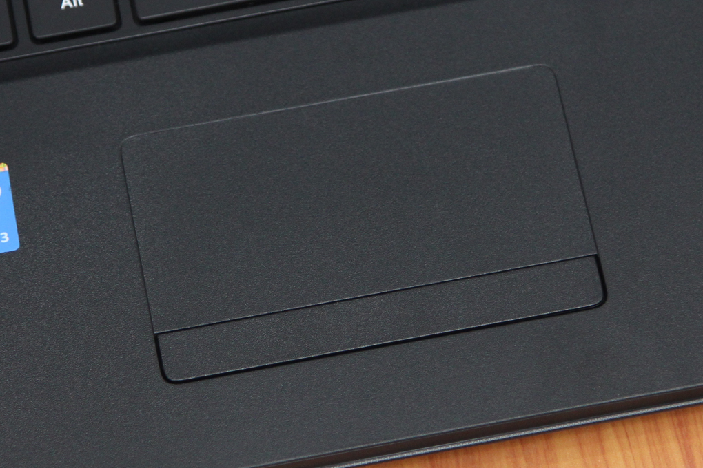 Phần Touchpad cũng được Lenovo thiết kế dạng ở truyền thống