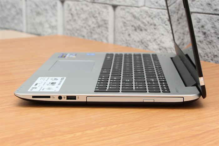 Laptop Asus K555LA i3 5005U/4GB/500GB/Win10 Màu Đen