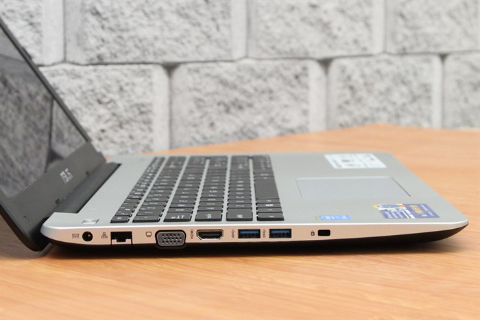 Laptop Asus K555LA i3 5005U/4GB/500GB/Win10 Màu Đen