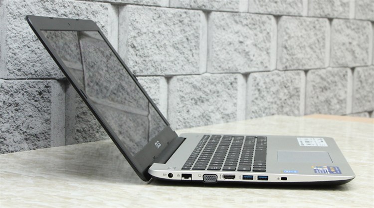 Laptop Asus K555LA i3 5005U/4GB/500GB/Win10 Màu Đen