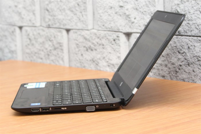 Laptop HP Pavilion 11 S001TU N3050/2GB/500GB/Win10 Màu Đen