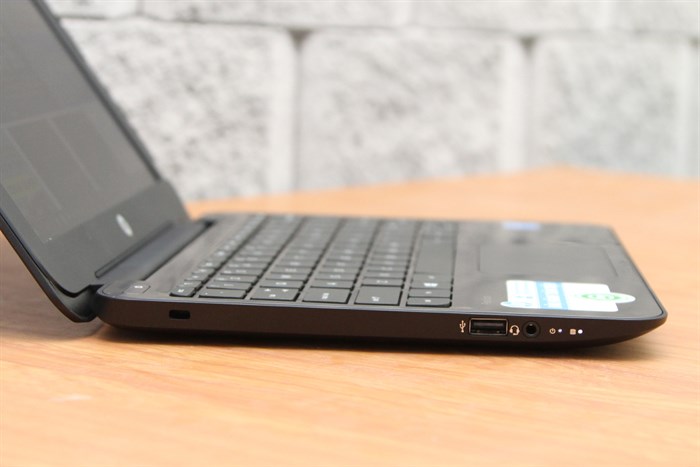 Laptop HP Pavilion 11 S001TU N3050/2GB/500GB/Win10 Màu Đen