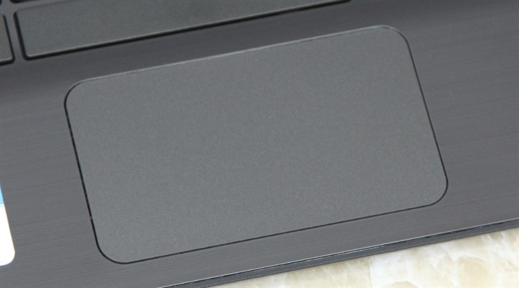 Laptop HP Pavilion 11 S001TU N3050/2GB/500GB/Win10 Màu Đen