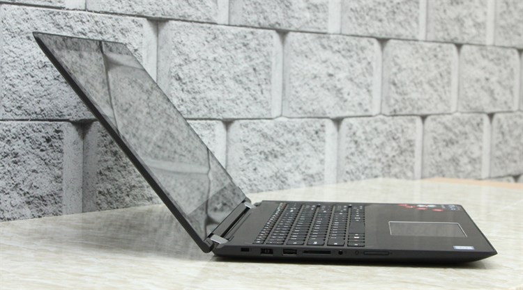 Laptop Lenovo Yoga 500 i5 6200U/4GB/500GB/Win10 Màu Đen