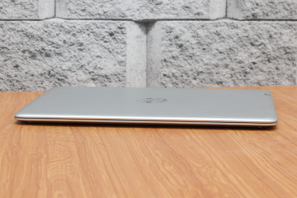 Laptop HP Envy 13 d049TU i5 6200U/4GB/256GB/Win10 Màu Bạc