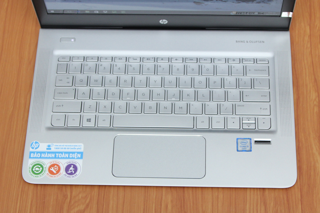 Laptop HP Envy 13 d049TU i5 6200U/4GB/256GB/Win10 Màu Bạc