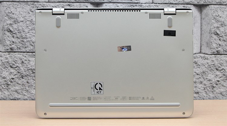 Laptop HP Envy 13 d049TU i5 6200U/4GB/256GB/Win10