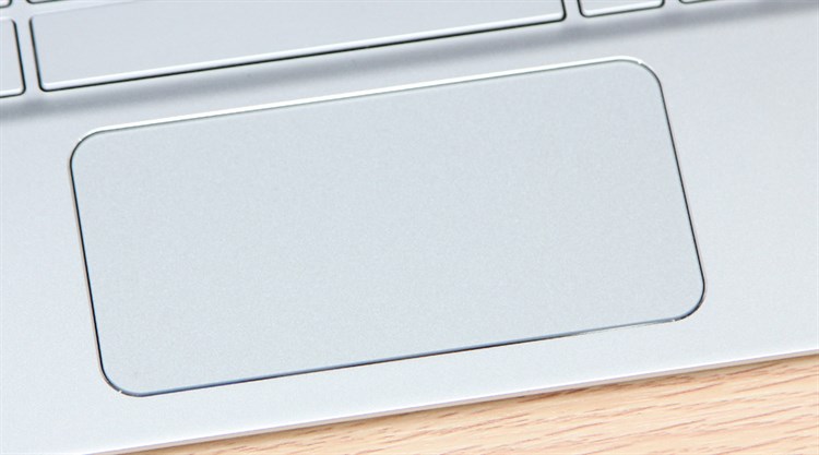 Laptop HP Envy 13 d049TU i5 6200U/4GB/256GB/Win10