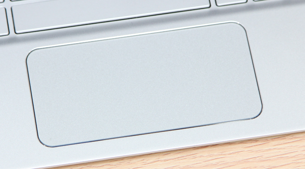 Laptop HP Envy 13 d049TU i5 6200U/4GB/256GB/Win10 Màu Bạc