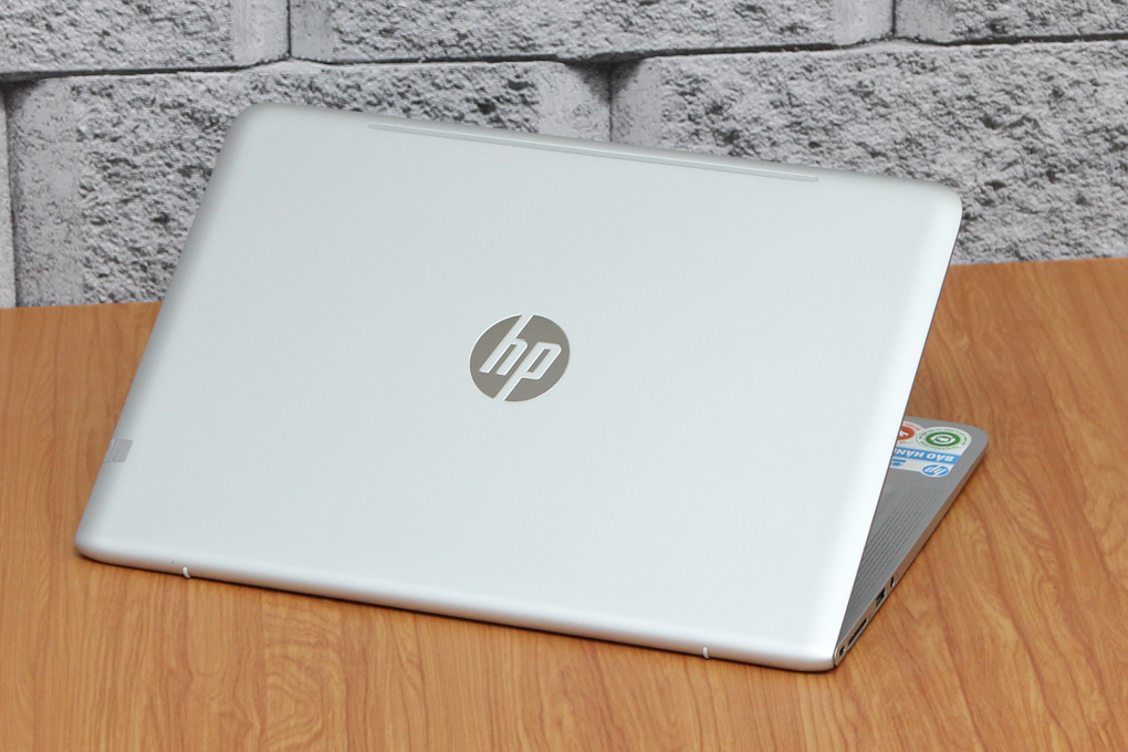 Laptop HP Envy 13 d049TU i5 6200U/4GB/256GB/Win10 Màu Bạc