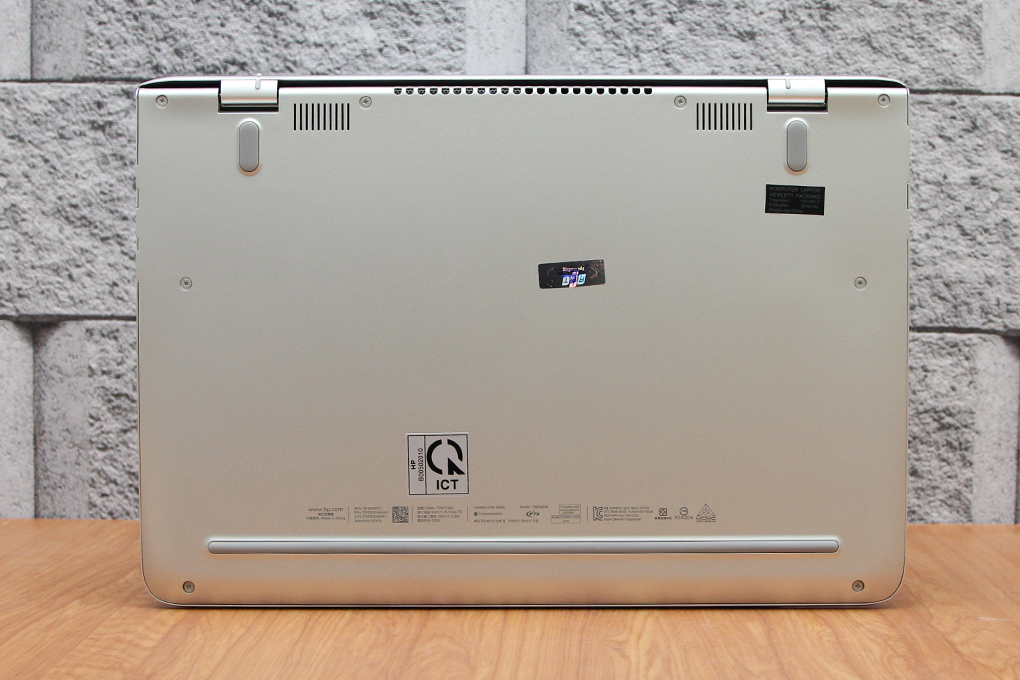 Laptop HP Envy 13 d049TU i5 6200U/4GB/256GB/Win10 Màu Bạc