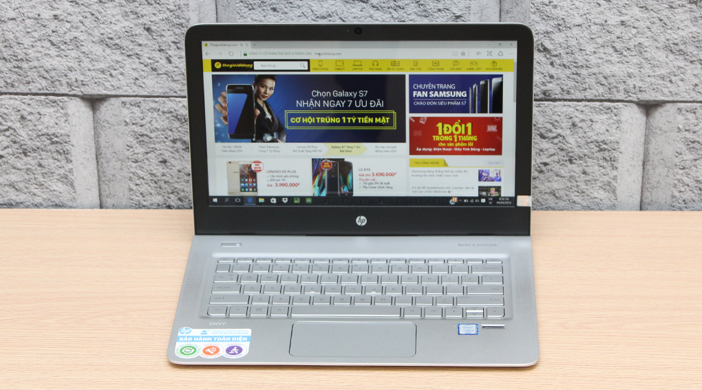 Laptop HP Envy 13 d049TU i5 6200U/4GB/256GB/Win10 Màu Bạc