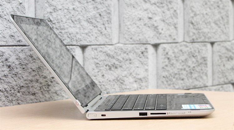 Laptop HP Pavilion x360 k118TU M3 6Y30/4GB/500GB/Win10 Màu Bạc