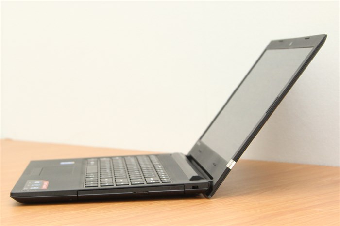 Laptop Lenovo IdeaPad 100 14IBD i3 5005U/4GB/500GB/W10 Màu Đen