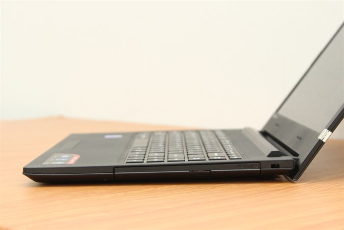 Laptop Lenovo IdeaPad 100 14IBD i3 5005U/4GB/500GB/W10 Màu Đen
