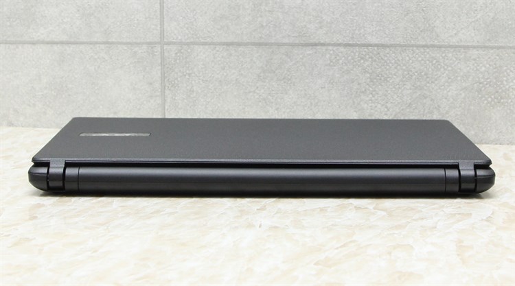 Laptop Acer ES1 431 N3060/4GB/500GB/Win10 Màu Đen