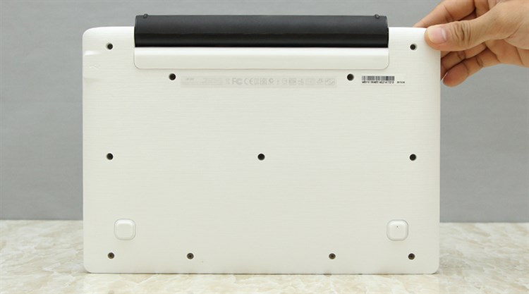 Laptop Acer Aspire SW3 013 13PG Z3735F/2GB/500G/Win8.1