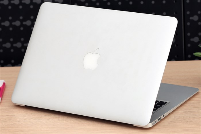Laptop Apple Macbook Air MMGF2ZP/A i5 1.6GHz/8GB/128GB (2015) Màu Bạc