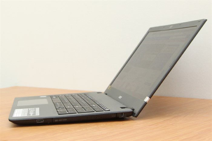 Laptop Acer Aspire E5 573 i3 5005U/4GB/500GB/Win 10 Màu Xám