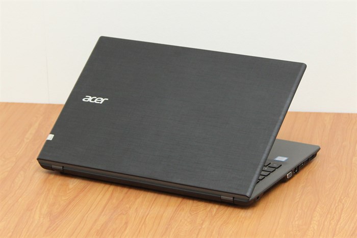 Laptop Acer Aspire E5 573 i3 5005U/4GB/500GB/Win 10 Màu Xám