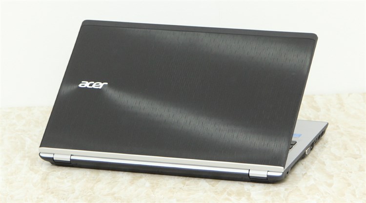 Laptop Acer V3 574 i3 5005U/4GB/500GB/Win10 Màu Đen