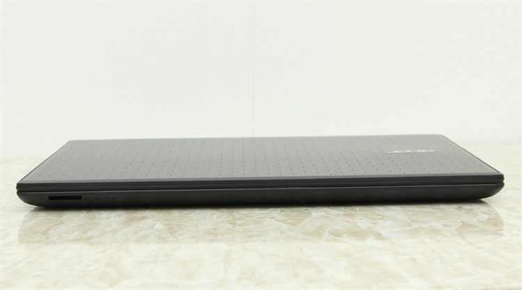 Laptop Acer V3 574 i3 5005U/4GB/500GB/Win10 Màu Đen