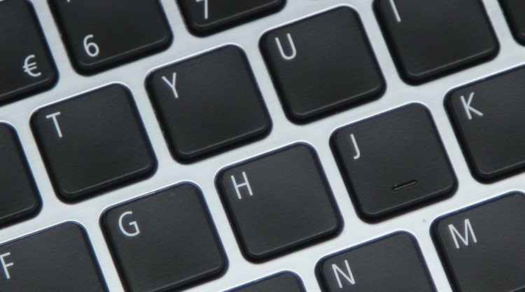 Laptop Acer V3 574 i3 5005U/4GB/500GB/Win10 Màu Đen