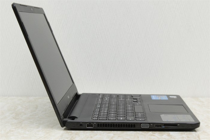 Laptop Dell Vostro 3559 i5 6200U/4GB/500GB/2GB M315/Win10 Màu Đen