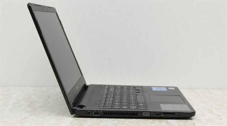 Laptop Dell Vostro 3559 i5 6200U/4GB/500GB/2GB M315/Win10