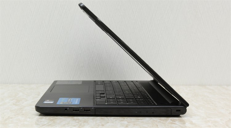 Laptop Dell Vostro 3559 i5 6200U/4GB/500GB/2GB M315/Win10