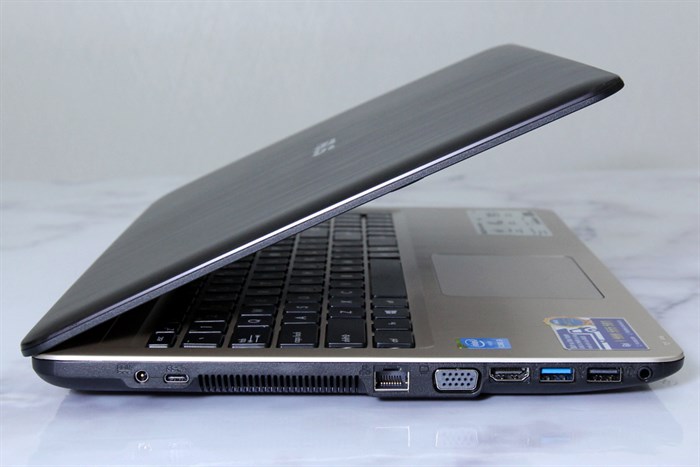 Laptop Asus A540LA i3 5005U/4GB/500GB/Win10 Màu Đen