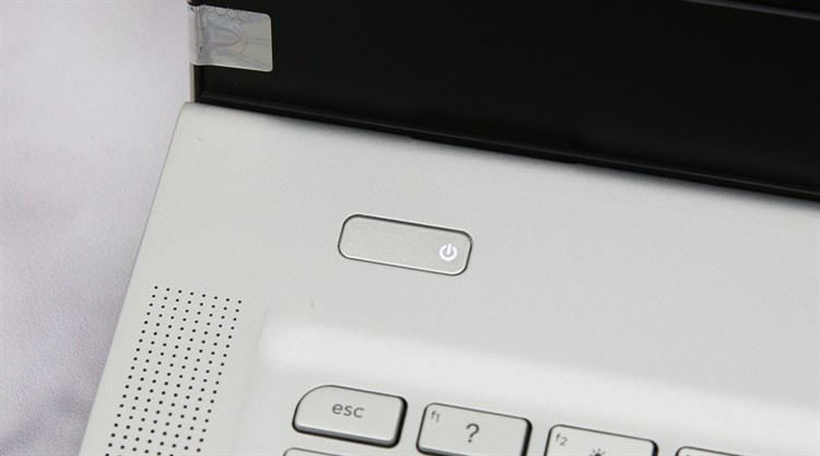 Laptop HP Envy 13 d020TU i5 6200U/4GB/128GB/Win10