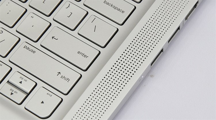 Laptop HP Envy 13 d020TU i5 6200U/4GB/128GB/Win10