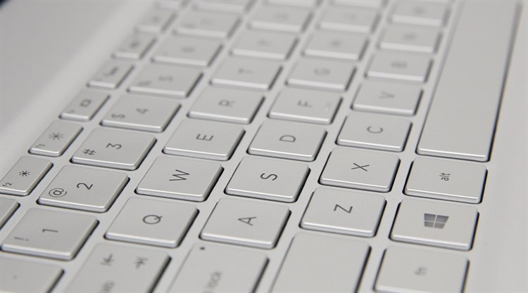 Laptop HP Envy 13 d020TU i5 6200U/4GB/128GB/Win10