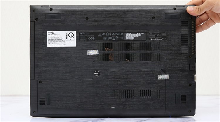 Laptop Acer Aspire E5 575G i3 6100U/4GB/500GB/2GB 940M/Win10/(NX.GDWSV.003) Màu Đen