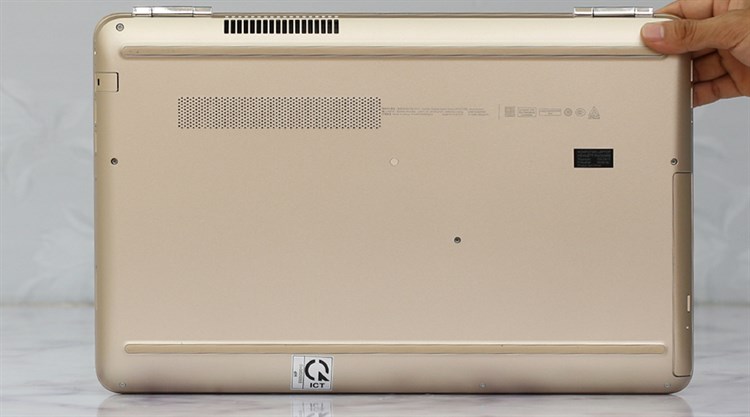 Laptop HP Pavilion 15 AU072TX i7 6500U/4GB/1TB/4GB 940MX/Win10